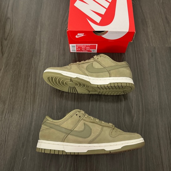 Nike Dunk Low Premium MF Neutral Olive/Sail Sneakers Women’s size 6 New in Box - Picture 5 of 13